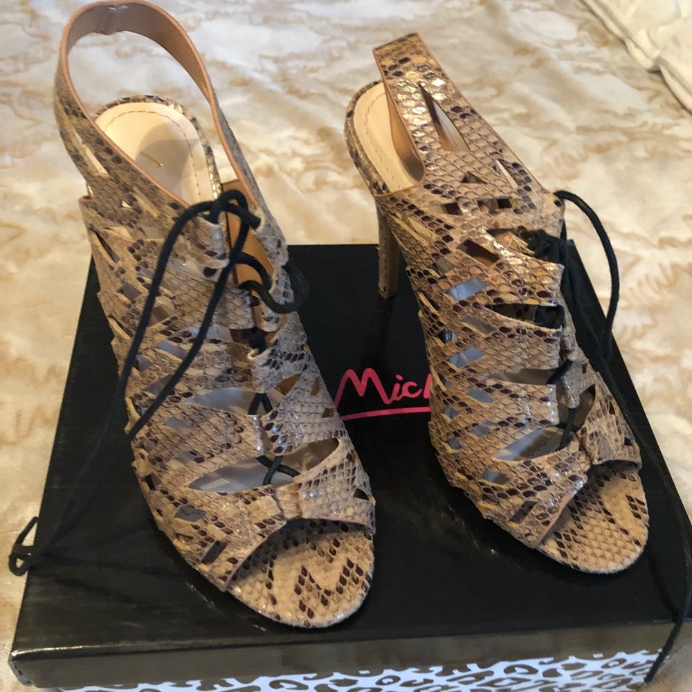 Snake look heels